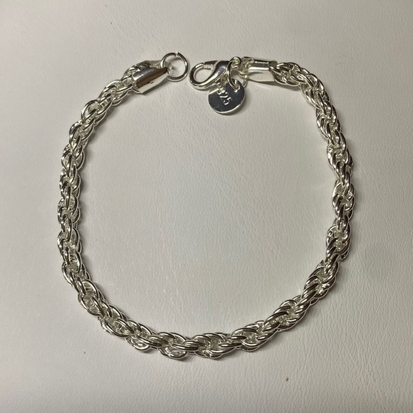 Jewelry - 925 sterling twisted rope style bracelet size 7 1/2”